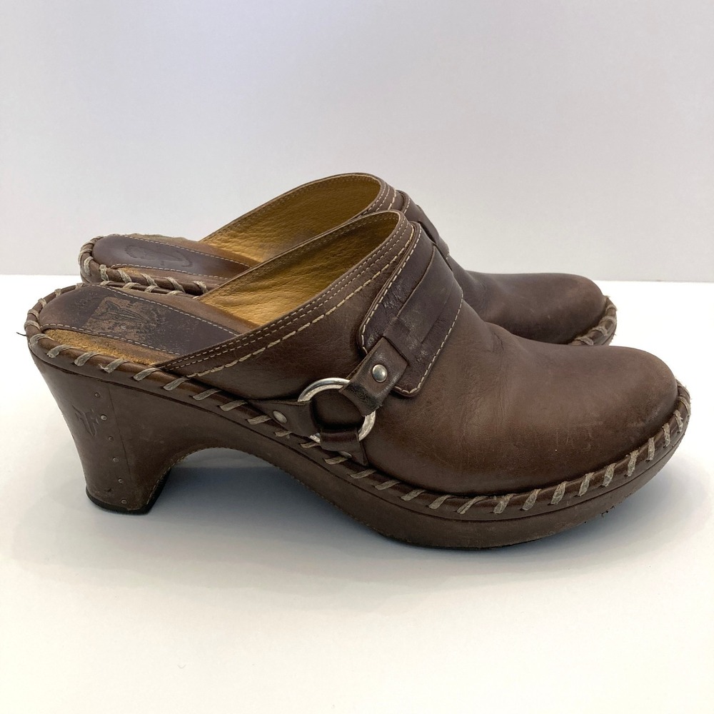 Frye Charlotte Ring Harness Brown Leather Heeled Mule Clogs Womens 8.5 M - Picture 2 of 9